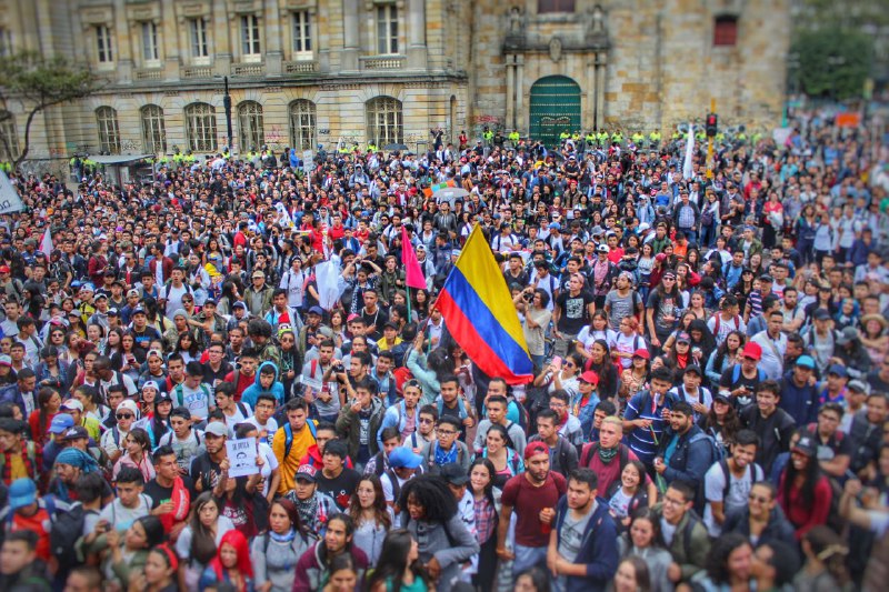 Resultado de imagen para protesta colombia