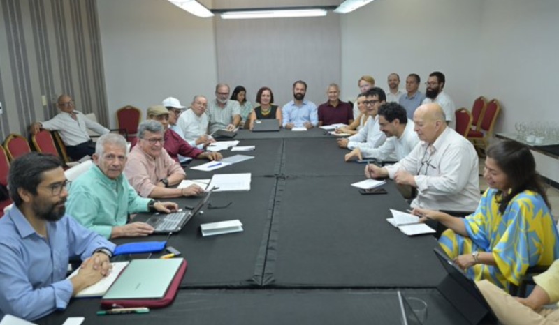 Gobierno y ELN pactan cese al fuego bilateral y participación de la sociedad