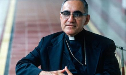 Monseñor Óscar Arnulfo Romero: «La misión de la Iglesia es identificarse con los pobres»