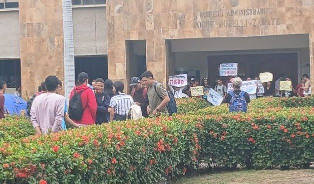 Amenazan estudiantes que se oponen a reelección del rector de la Universidad del Magdalena